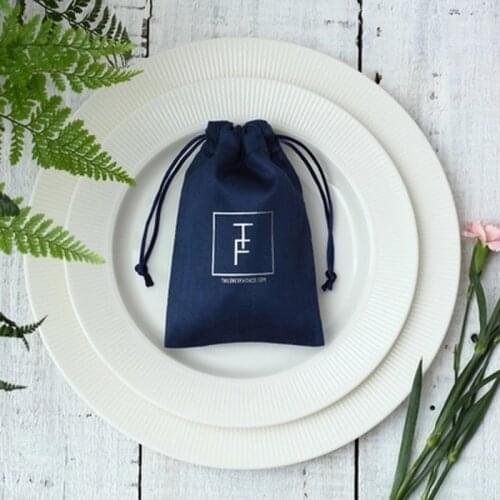 50 Jewelry Gift Bags Navy Blue Flannel Velvet Drawstring Pouches Wedding Packaging Favor Cosmetic Bags Print Custom Logo