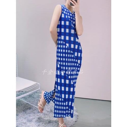 HOT SELLING Miyake Fashion geometric print sequined o-neck fold long dress straight dress IN STOCK