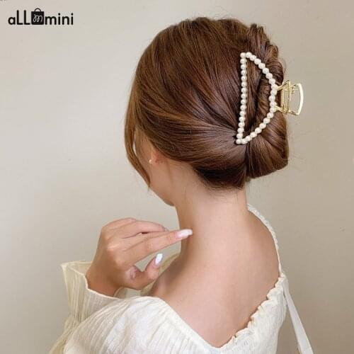 Woman Metal Hair Claws Hair Accessories Chic Barrettes Hair Clips Hairpins Ladies Hairgrip Headwear Girls Big Pearls Hairpins