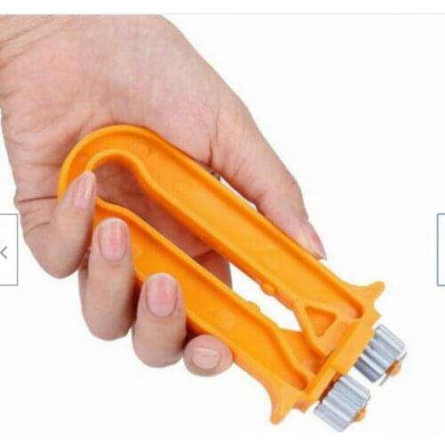1 pcs Plastic Bee Wire Cable Tensioner Crimper Frame Hive Beekeeping Equipment Bee Tools Nest Box Tight Yarn Wire Beehive
