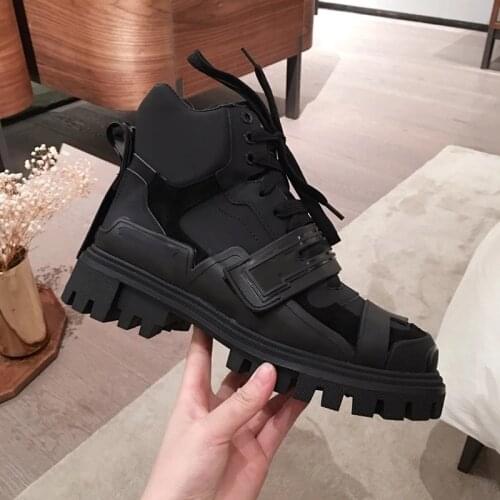 New Mens and womens running shoes Soft and comfortable Ultra light and breathable Jogging outdoors Mesh shoes