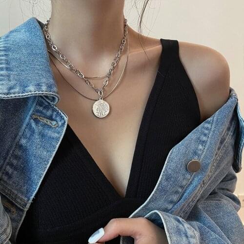 Multi-layered Necklace for Women with Hip-hop Ins Collarbone Chain and Coin Pandent Titanium Steel Necklace Accessories
