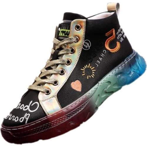 2020 White Graffiti Shoes Men Casual Shoes Fashion Printed Mens Loafers Rivets Runway Shoes High Top Lace Up Mens Sneakers A9