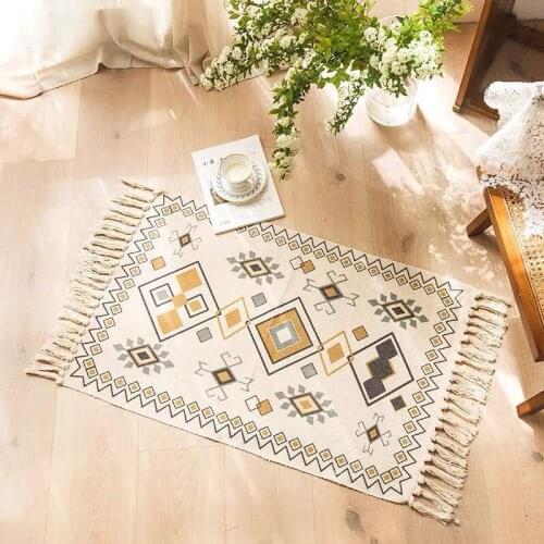 Retro Bohemian Carpet Hand Woven Cotton Linen Carpet Rug Bedside Rugs Geometric Floor Mat Living Room Bedroom Carpet Home Decor