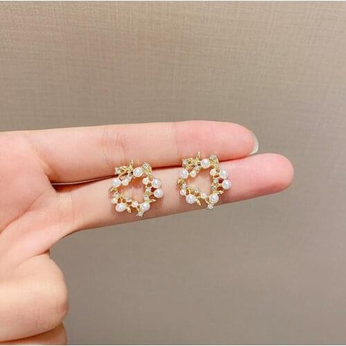Pearl Rhinestone Flower Wreath Stud Earrings for Women Girls Korean Cute Metal Earrings Wedding Fashion Jewelry Wholesale Gift