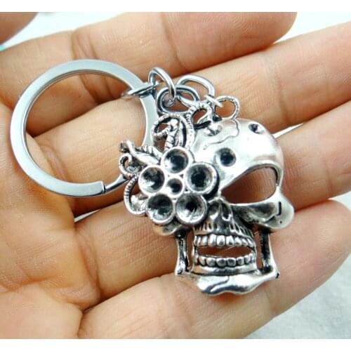Fashion Creative alloy Key Chain Ring Keyring Silver Ghost head Pendants Gift Tool Men Car Accessories 1 PC