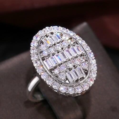 Huitan Trendy High-quality Silver Color Women Wedding Rings Oval Shape Brilliant CZ Ring for Party Fine Gift Luxury Lady Jewelry