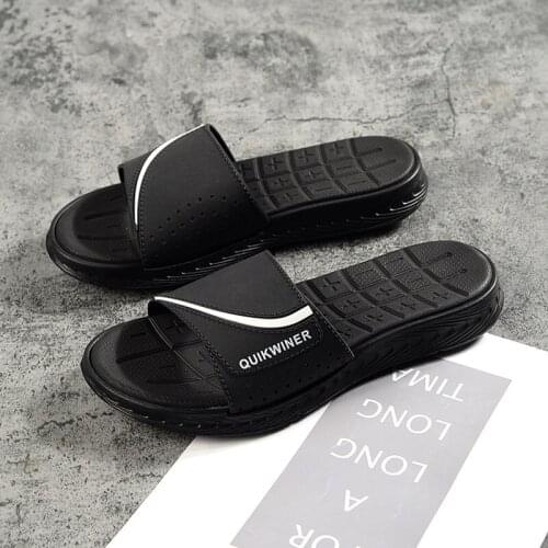 Black Fashion Slippers Men High Quality Non-Slip Casual Men Slides Outdoor Massage Rubber Mens Slides Zapatillas De Casa Hombre