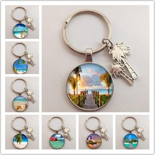 Beautiful beach keychain Maldives scenery keychain ocean landscape charm keychain beach coconut tree relax gift travel jewelry