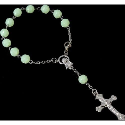 12pcs / Luminous Rosary Chain Love Rosary Imitation Pearl Bracelet Childrens Holy Communion Baby Baptism Favorable Rose Pattern