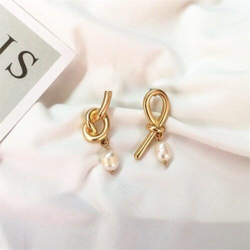 Retro geometric asymmetric freshwater pearl earrings female temperament contracted ms earrings earrings Delicate earrings