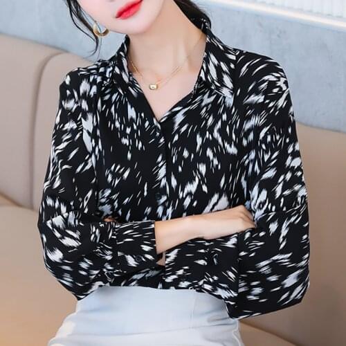 Women Chiffon Shirt Vintage Single-breasted Long Sleeve Tie Dye Painted Turn Down Collar Blusas Tops 2021 Autumn Female Blouses