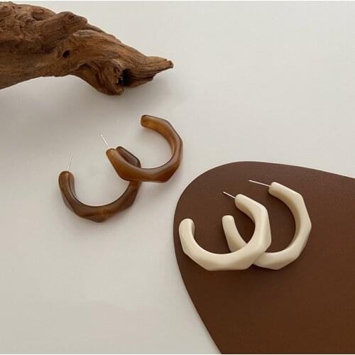 Vsnow Simple C Shape Irregular Geometric Hoop Earrings for Women French Brown Beige Resin Arcylic Earrings Jewelry Accessories