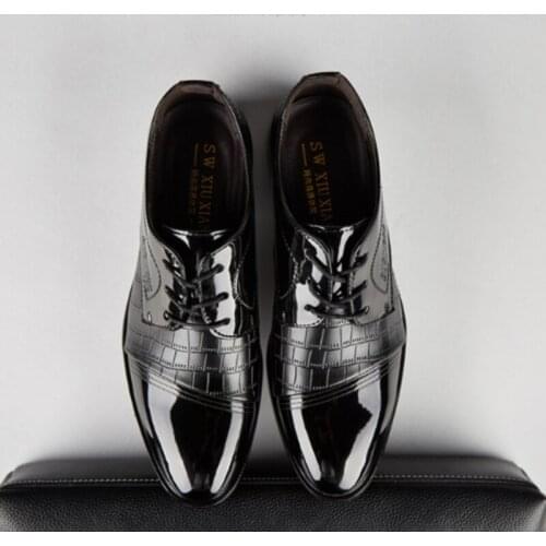 Men Pointed Toe Leather Shoes Flat Shoes Classic PU Leather Men Dress Shoes Banquet Wedding Shoes Crocodile Pattern Business
