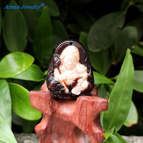 Tibetan Buddhism Auspicious Treasure King Pendant Old Agate Carved Male and Female Amulet Buddha Necklace Pendant
