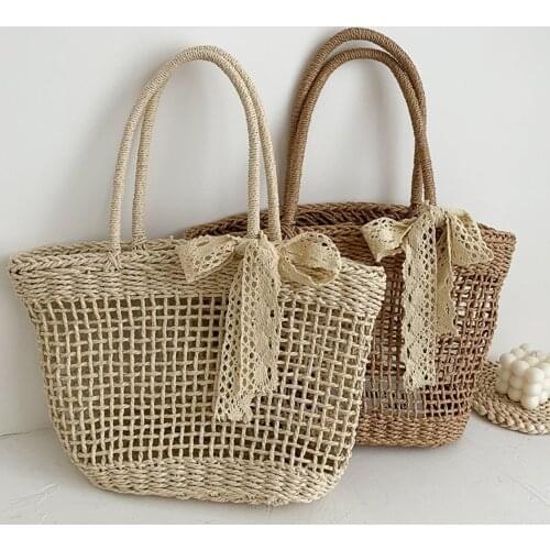 Women Straw Shopping Bag Hollow Out Messenger Bag Handwoven Crossbody Bag Summer Beach Shoulder Bag with Tassels Retro Woven Bag