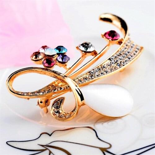 Luxury Elegant Rainbow Crystal Flower Brooches Gold Color Big Opal Rhinestones Alloy Brooch Lady Party Pins Birthday Gifts