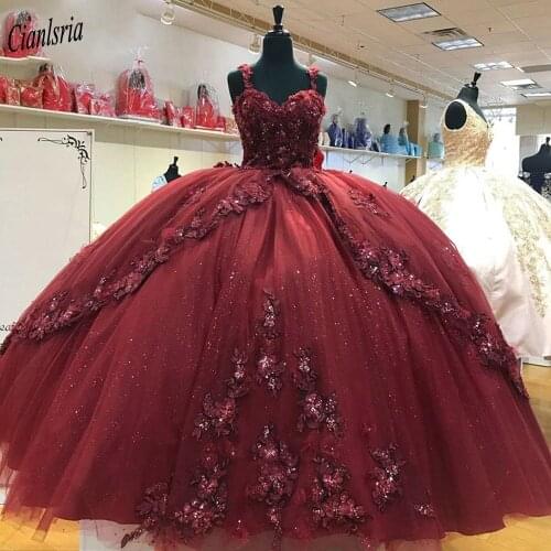 Burgendy Crystal Tulle Spaghetti Strap Ball Gown Quinceanera Dress Sparkly Floral Appliques Tiered Skirt Sweet 16 Prom Dress