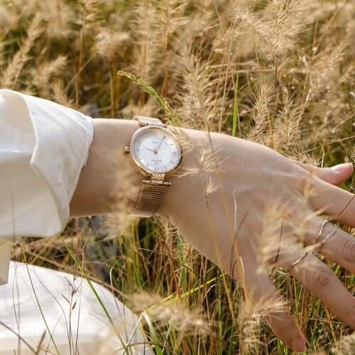 New NAVIFORCE Luxury Brand Women Watch Classic Quartz Lady Waterproof Wristwatch Rose Gold Stainless Steel Strap Female Clock