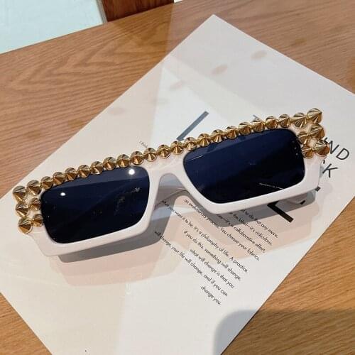New European and American fashion sunglasses small box personality rivet sunglasses punk girls square sunglasses