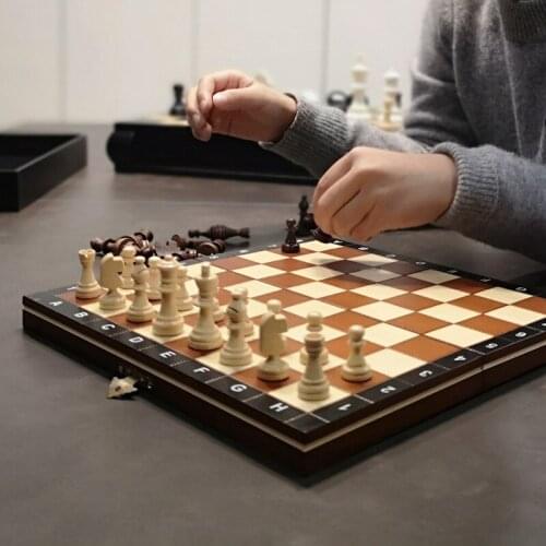 Magnetic Wooden Chess Game International Chess Foldable Wood Chessboard Solid Wood Handmade Chess Pieces Travel Chess Set I90