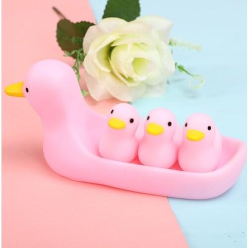 4pcs Cute Cartoon Pink Duck Squeeze Squeaky Bath Toy Sound Floating Duck Animal Swimming Water Play Toys For Baby Bath Toys