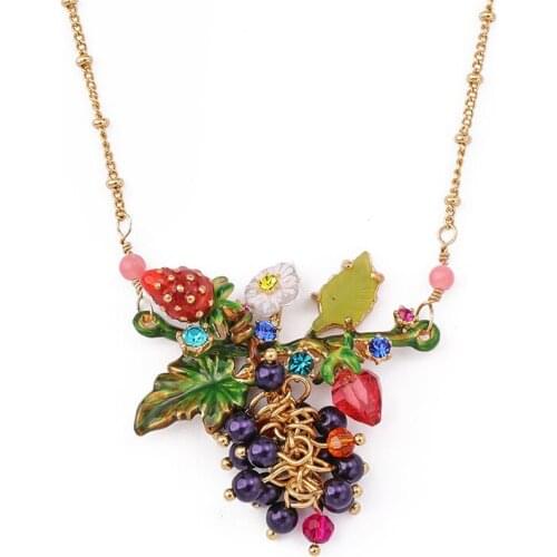 Douyin with the Same Jewelry European and American Strawberry Necklace Female Personality Elegant Enamel Glaze Flower Clavicle