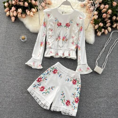 Menahem Ladies Hook Flower Print Suit 2021 Summer Sweet Flared Sleeve Ruffles Zipper Blouse Top + Wide Leg Shorts Two Piece Set