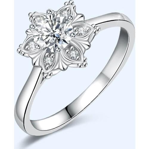 Exquisite Silver Plated AAA Cubic Zirconia Snowflake Ring for Cocktail Party Womens Crystal Rings Bridal Ring Wedding Jewelry