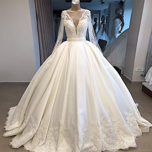 Wholesale High Design Lurxury Wedding Dress Long Sleeve Pearls Applique Deep V-Neck Ball Gowns Bridal Gown