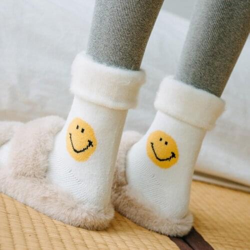 Funny Smile Cartoon Womens Plush Socks Autumn Winter Thick Warmer Mid Tube Cute Scks Girl Sleeping Socks At Home Floor Socks