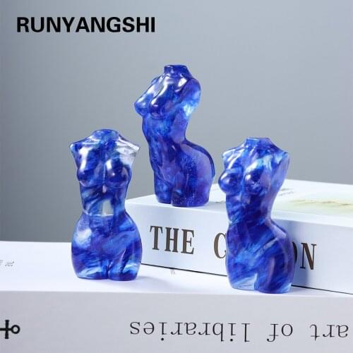 1PC Synthetic Quartz Crystal crafts Blue smelting Crystal Gem female model ornaments Energy stone For home decorate