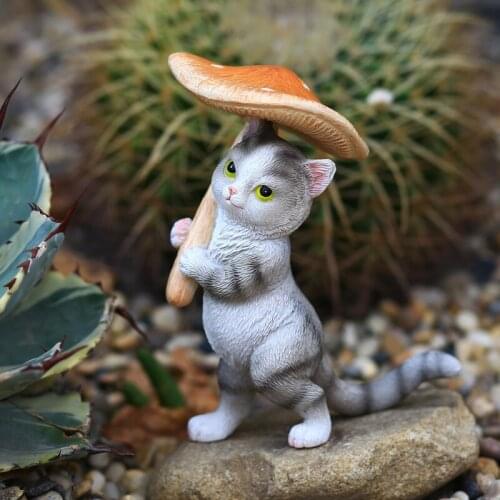 Resin Cartoon Animal Statue Cute Cat Carrying Mushroom Figurines Bonsai, Garden Decoration Sculpture Office, Home Desktop Decor