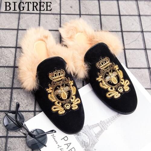 Men Slippers Outside Fur Mules Coiffeur Suede Slippers Men Half Shoes For Men Slippers Luxury Pantoufle Homens Sapatos Casuais