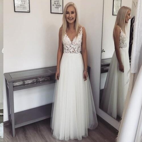 V-neck Lace Appliques WhiteTulle Wedding Dress Bridal Gowns Sleeveless Floor Length Charming For Brides Women Elegant