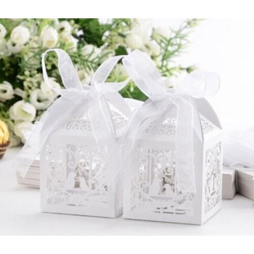 10Pcs/set Fashion Candy Boxes With Ribbon Love Heart Laser Cut Hollow Carriage Favors Gifts Baby Shower Wedding Party Supplies