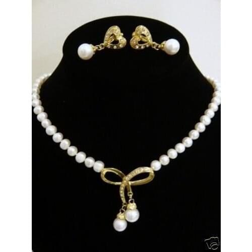 Stunning Absolutely white pearl pendant necklace set