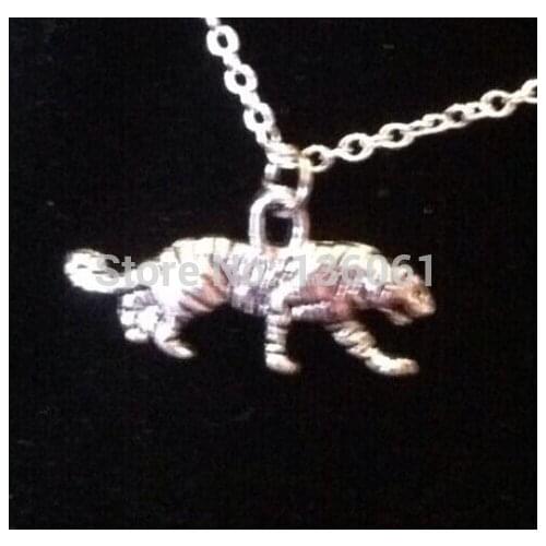 Vintage Silver COUGAR TIGER PANTHER Necklaces Charms Statement Collar Choker Necklaces Pendants Jewelry For Women X186