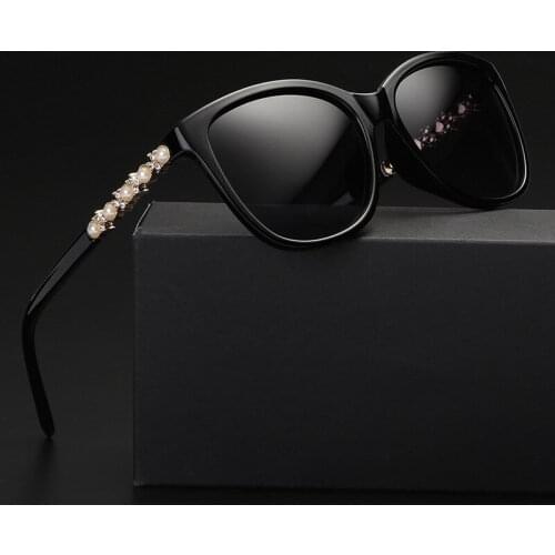 Ladies New Polarizing Sunglasses Classic Fashion Diamond Pearl Driving Glasses