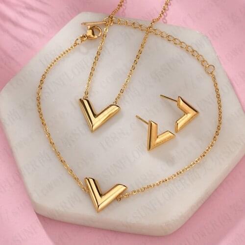 Simple Stainless Steel Letter V Necklace Bracelet Earring Set Women Girl Gold Silver Alphabet Pendant Necklace Party Jewelry Set