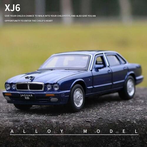 1:32 Jaguar Xj6 Alloy Car Model Retro Classic Car Simulation Sound And Light Pull Back Car Model Boy Collection Decoration Gift