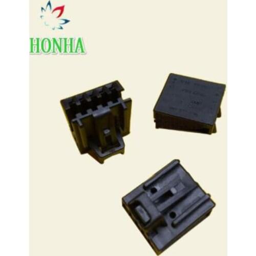 Free shipping 8R0 973 605 1563569-1 5 Pin car steering wheel plug / modified special auto connector