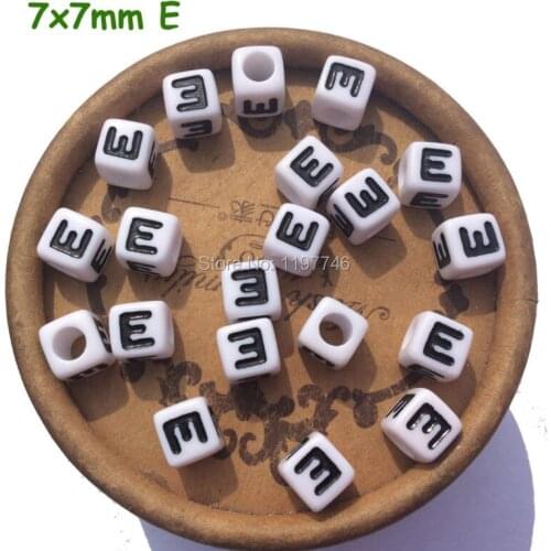 Acrylic Plastic Single Alphabet Cube 7mm Beads White Black Letters Square Beads Charms Jewelry Necklace Making Findings 1900pcs
