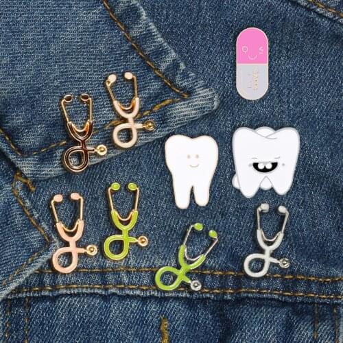 Beautiful Cartoon Medical Enamel Pins Multicolor Stethoscope Brooch Tooth Lapel Pin For Dentist Doctor Nurse Gift Cute Jewelry