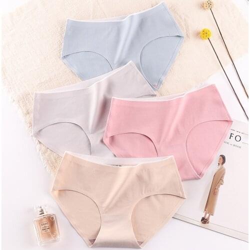 Women Panties Plus Size Pure Cotton Underwear No Trace Breathable Mid Waist Panties Solid Color Lingerie Comfortable Sexy Shorts