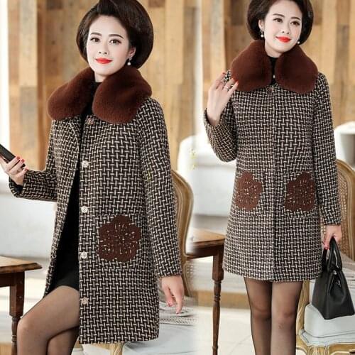 Winter Jacket Female Middle-aged Woolen Coat Autumn and Winter Clothing Women Embroidery Long Fur Collar Plaid Windbreaker f2257