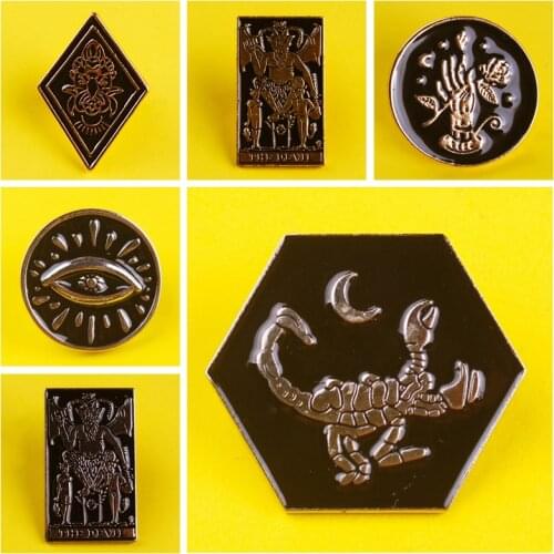 European Retro Icons Badge On Clothes Brooch Pins Badge Brooch For Kids Friends Jackets Gift Brooch On Jeans Lapel Denim Decors