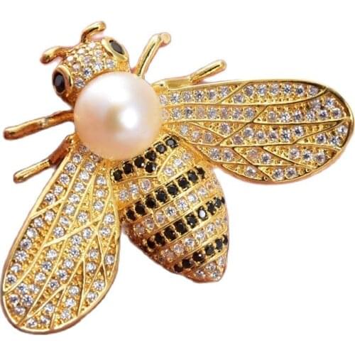 GG Jewelry White Pearl Cz Pave Bee Brooch