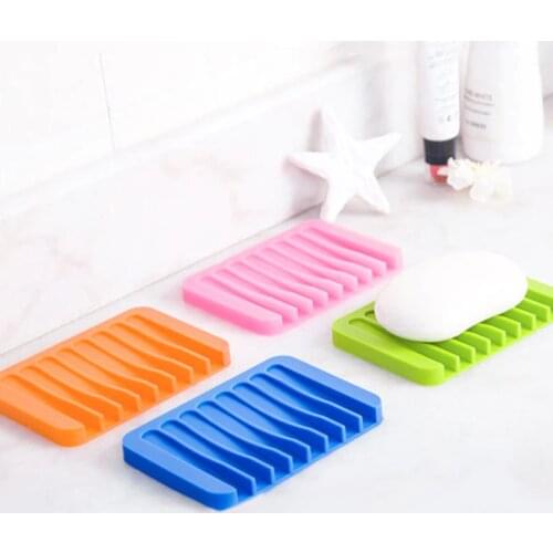 New Creative Silicone Soap Dishes 4 Color Bathroom Gadgets Silicone Flexible Plate Tray Drain Bath Tools Storage Holder Soap Box