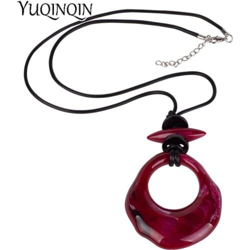 Vintage Fashion Acrylic Necklaces Women New Statement With Big Resin Pendant Long Leather Metal Chains Necklace Party Jewelry